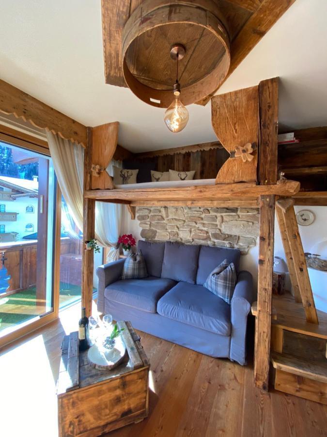 Calore Di Una Casa Di Montagna Campitello di Fassa Exteriör bild