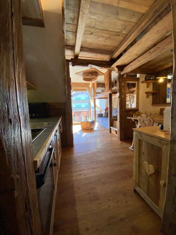 Calore Di Una Casa Di Montagna Campitello di Fassa Exteriör bild